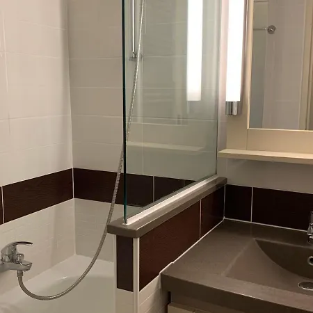 Apartment Cap Esterel 2 Pieces Avec Terrasse Et Parking - Fr-1-504-612