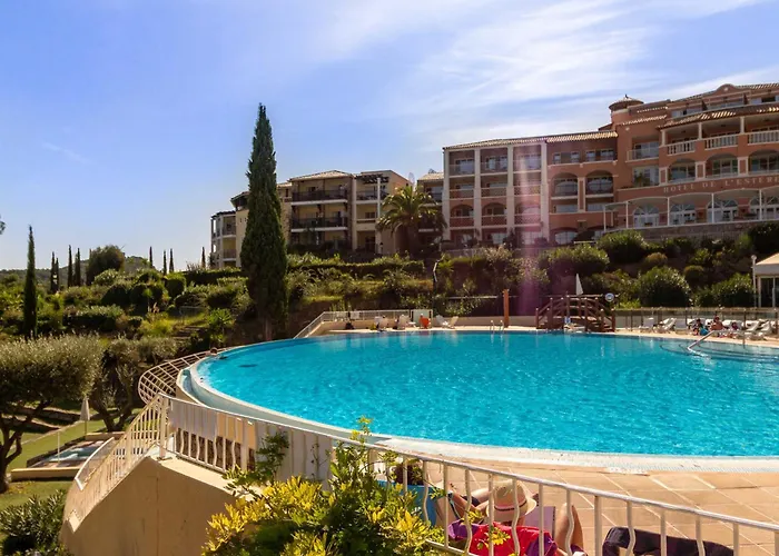 Cap Esterel 2 Pieces Avec Terrasse Et Parking - Fr-1-504-612 * Saint-Raphaël